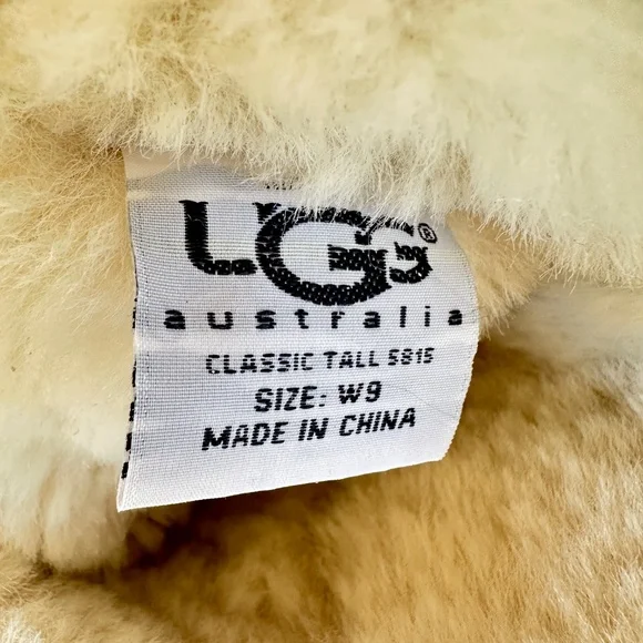 UGG Deluxe Classic Tall 5815 Boots Sand Size 9 - Picture 14 of 16